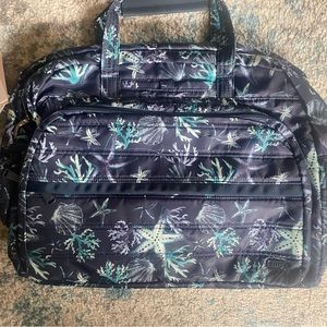 NWT Lug Steamboat 2 in Stars & Shells Navy